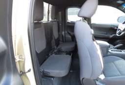 2017 Toyota Tacoma - Image 30