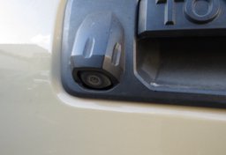 2017 Toyota Tacoma - Image 14