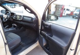 2017 Toyota Tacoma - Image 22