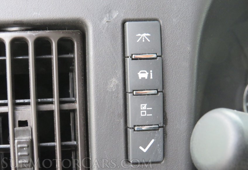 2021 Chevrolet Express Cargo Van - Image 38