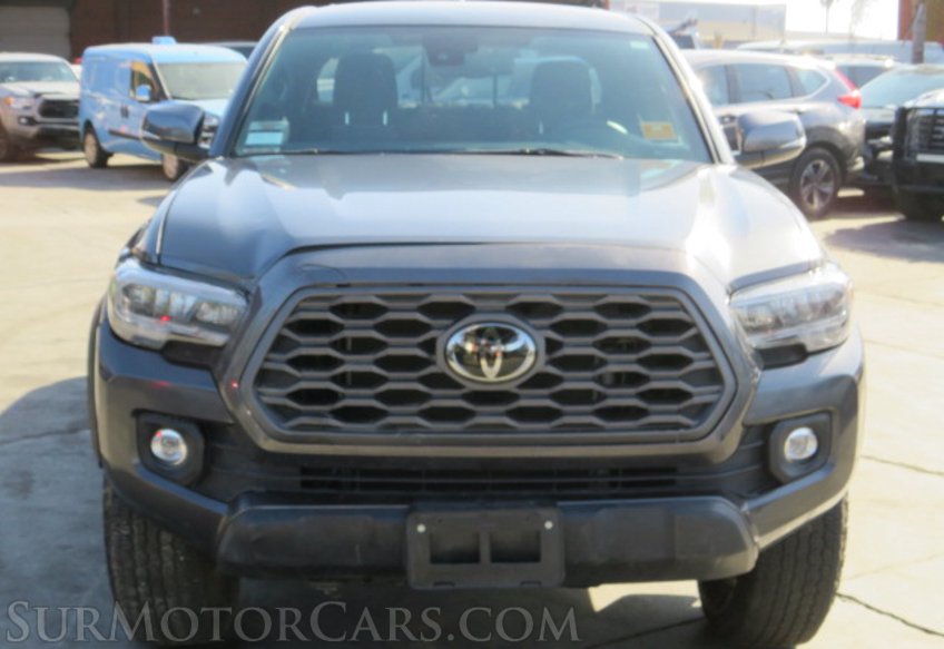 2022 Toyota Tacoma - Image 12