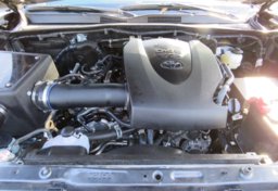 2022 Toyota Tacoma - Image 46