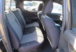 2022 Toyota Tacoma - Image 31