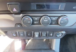 2022 Toyota Tacoma - Image 38