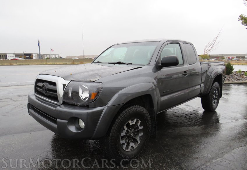 2009 Toyota Tacoma - Image 2