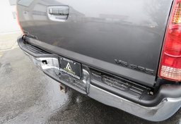 2009 Toyota Tacoma - Image 19