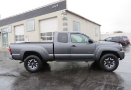 2009 Toyota Tacoma - Image 9