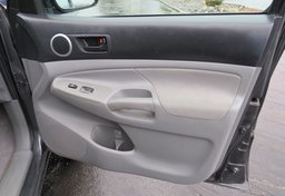 2009 Toyota Tacoma - Image 46