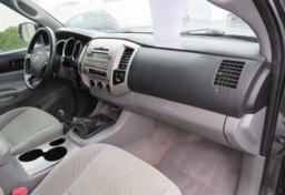 2009 Toyota Tacoma - Image 26