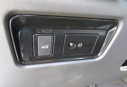 2018 Jaguar F-PACE - Image 51