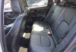 2018 Jaguar F-PACE - Image 31