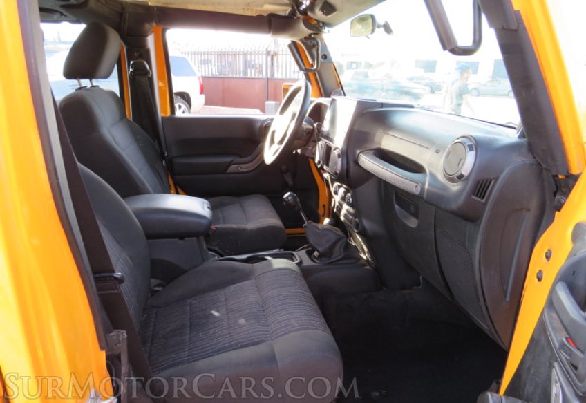 2012 Jeep Wrangler Unlimited - Image 33