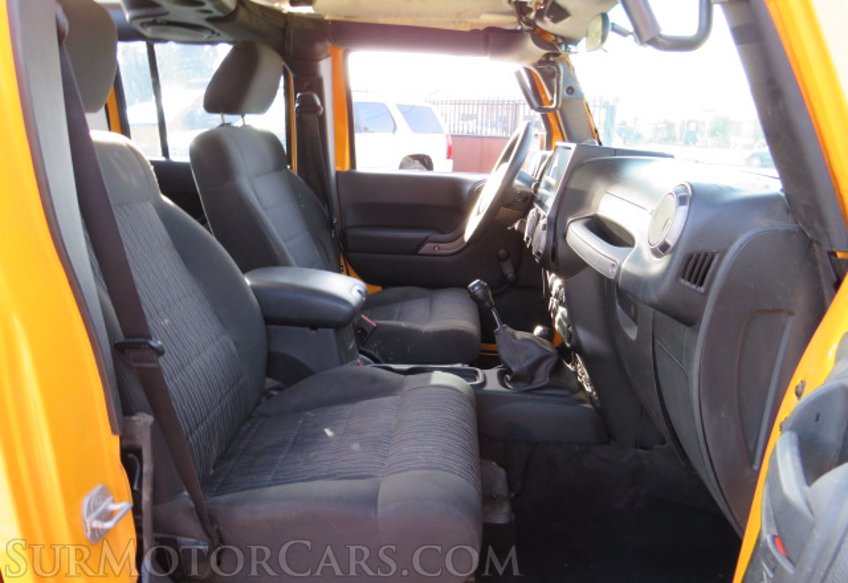 2012 Jeep Wrangler Unlimited - Image 34