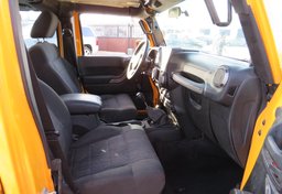 2012 Jeep Wrangler Unlimited - Image 33