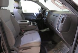 2017 Chevrolet Silverado 1500 - Image 29