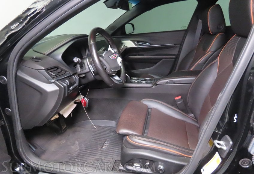 2022 Cadillac CT4-V - Image 31