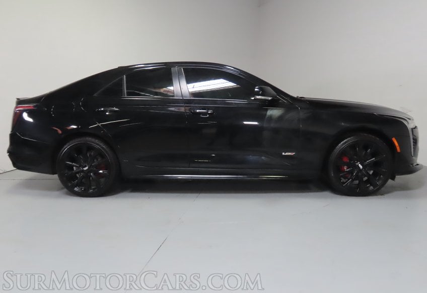 2022 Cadillac CT4-V - Image 5