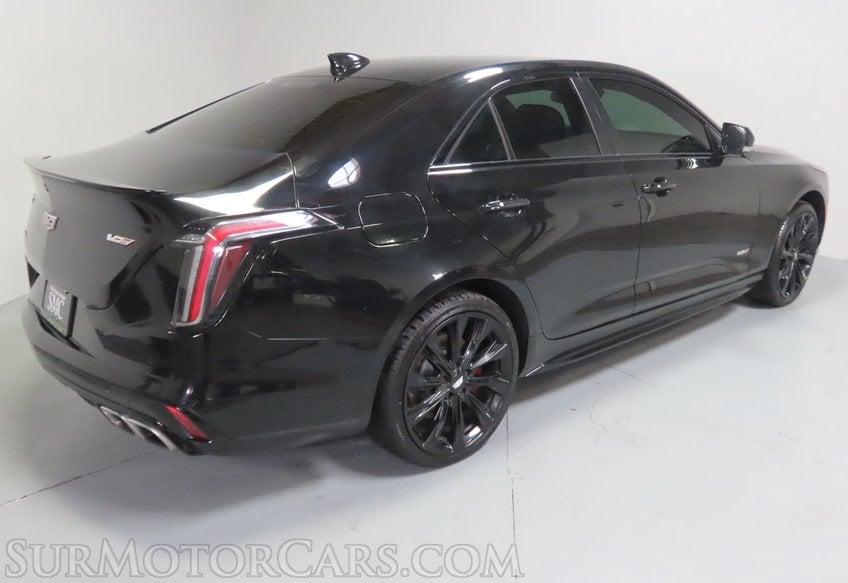 2022 Cadillac CT4-V - Image 7