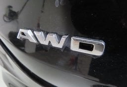 2022 Cadillac CT4-V - Image 17