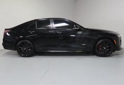 2022 Cadillac CT4-V - Image 5