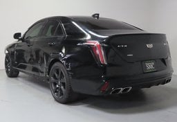 2022 Cadillac CT4-V - Image 10