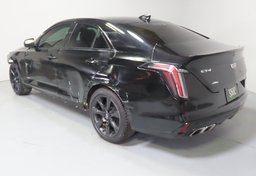 2022 Cadillac CT4-V - Image 8