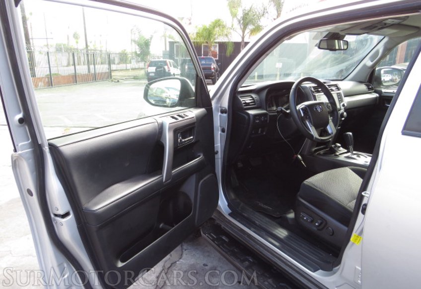 2020 Toyota 4Runner - Image 19