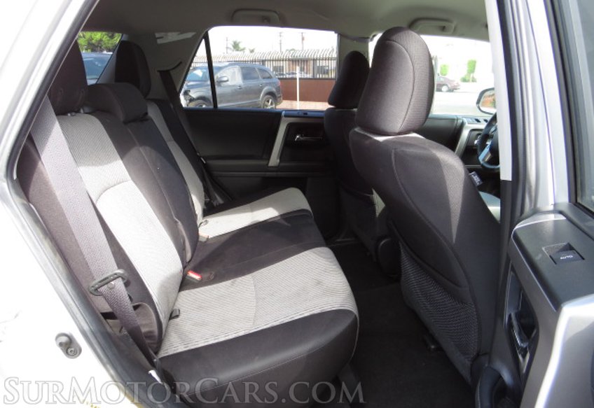 2020 Toyota 4Runner - Image 28