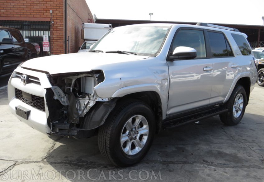 2020 Toyota 4Runner - Image 4