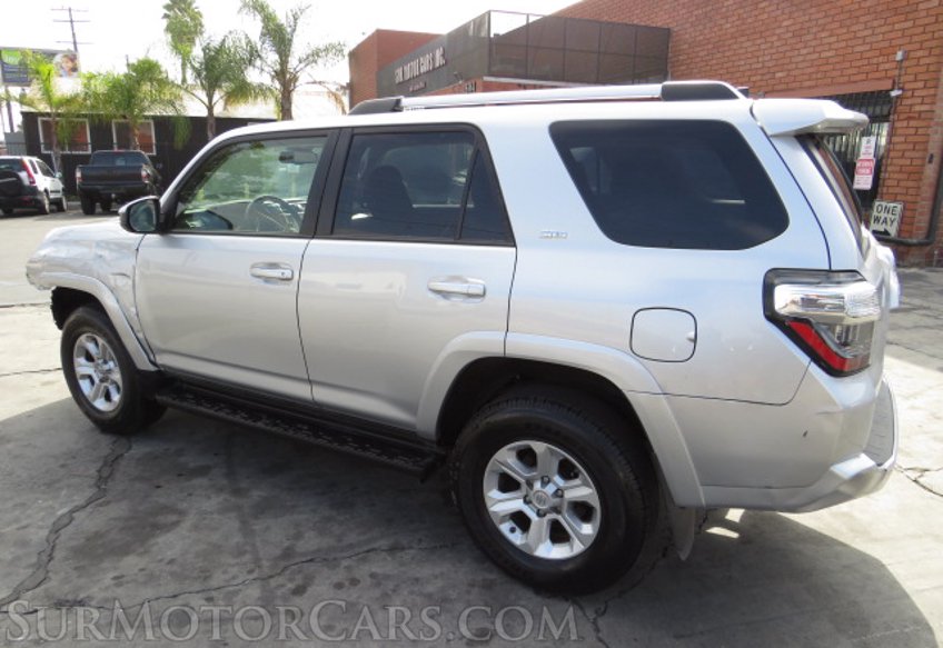 2020 Toyota 4Runner - Image 6