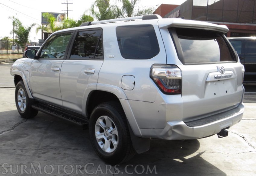 2020 Toyota 4Runner - Image 8
