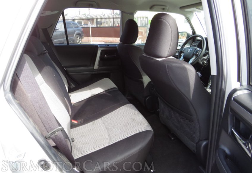 2020 Toyota 4Runner - Image 30