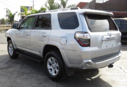 2020 Toyota 4Runner - Image 8