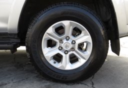 2020 Toyota 4Runner - Image 16