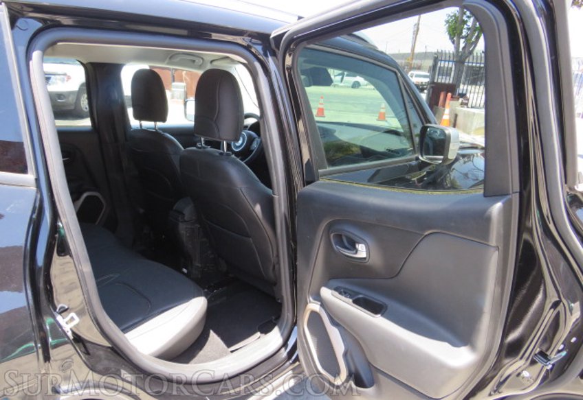 2015 Jeep Renegade - Image 24