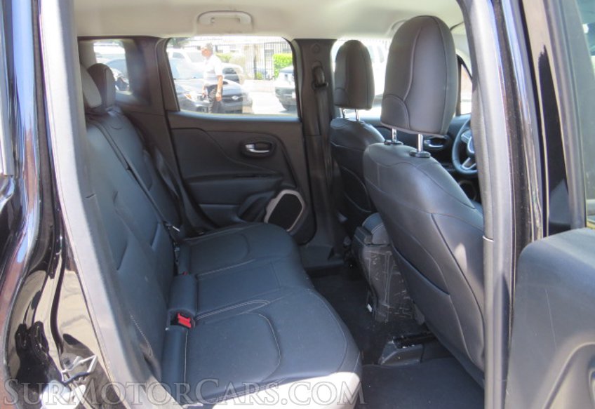 2015 Jeep Renegade - Image 28