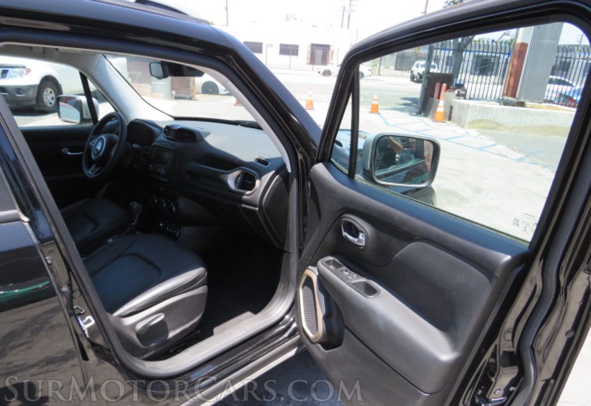 2015 Jeep Renegade - Image 22