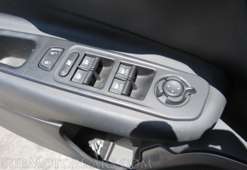 2015 Jeep Renegade - Image 47