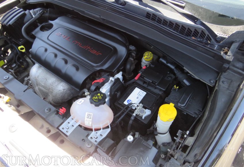 2015 Jeep Renegade - Image 51