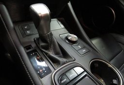 2015 Lexus RC 350 - Image 33