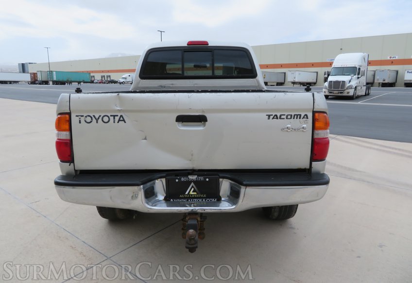 2002 Toyota Tacoma - Image 12