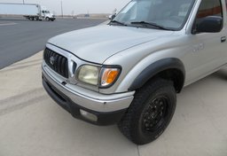 2002 Toyota Tacoma - Image 13