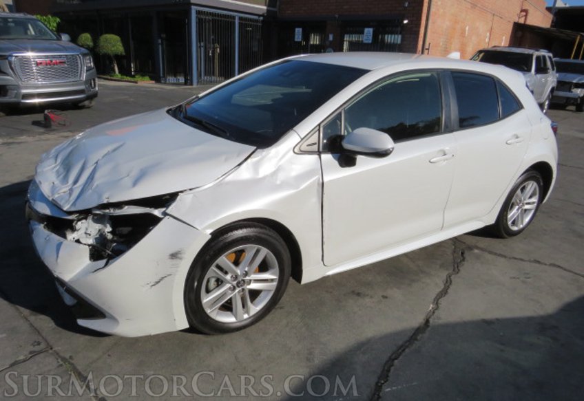 2021 Toyota Corolla Hatchback - Image 2