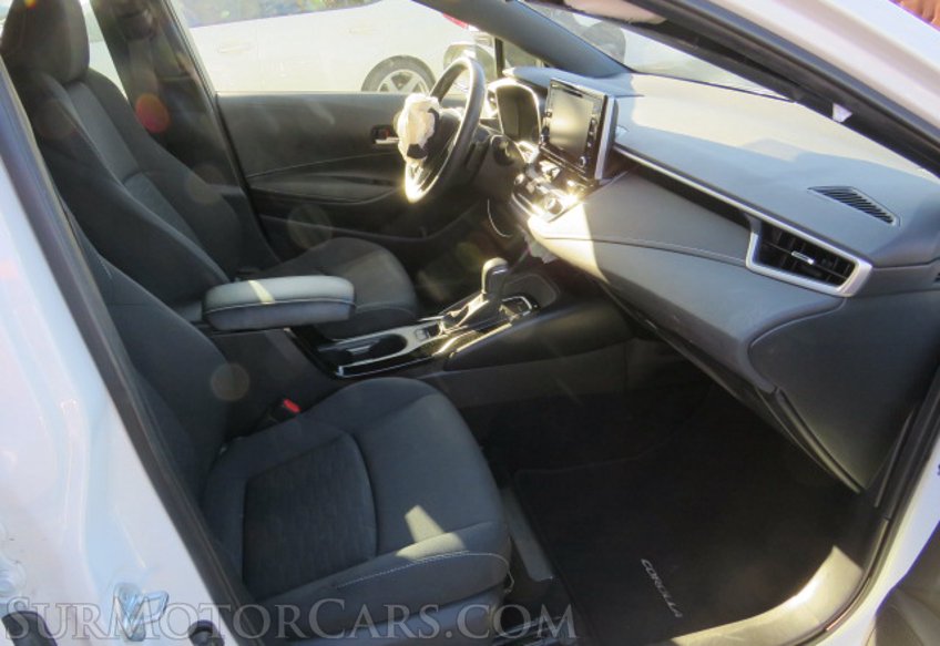 2021 Toyota Corolla Hatchback - Image 29