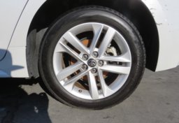 2021 Toyota Corolla Hatchback - Image 21