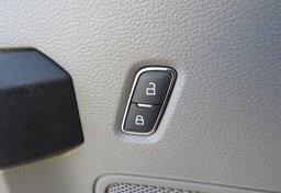 2021 Ford Super Duty F-250 SRW - Image 40