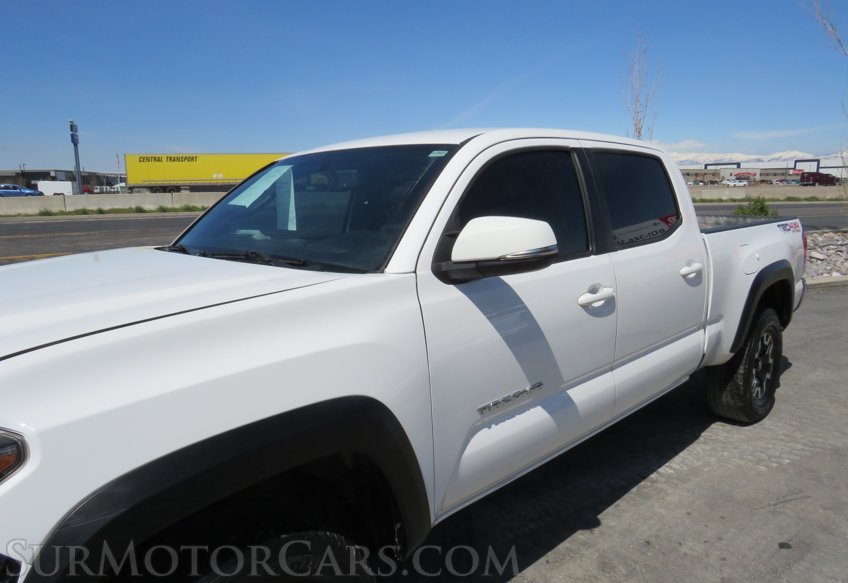 2017 Toyota Tacoma - Image 13