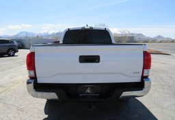 2017 Toyota Tacoma - Image 11