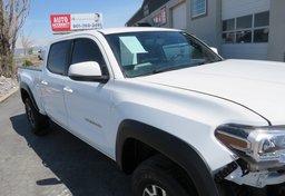 2017 Toyota Tacoma - Image 15