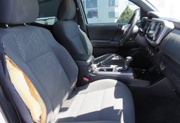 2017 Toyota Tacoma - Image 29